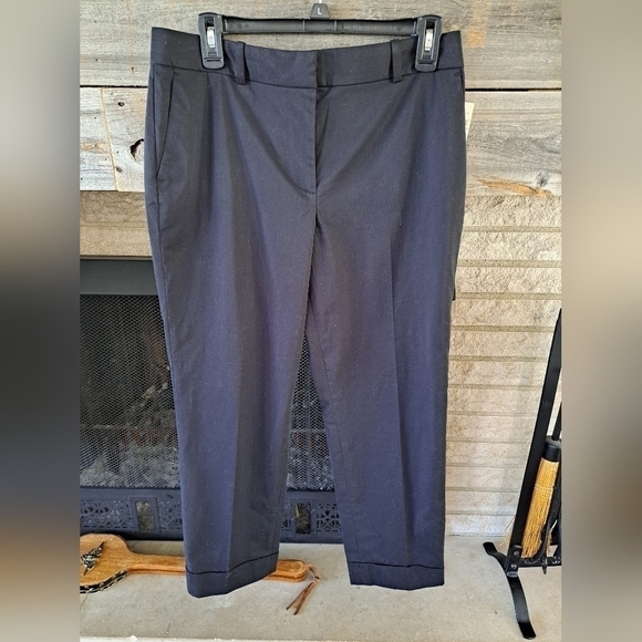 Ann Taylor Signature Women's Size 6 Black Cropped Leg Black Pleated NEW Pants - Picture 7 of 11